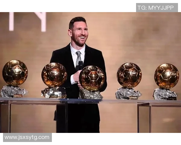 网友心目中的足球明星评选揭晓引发热议与讨论