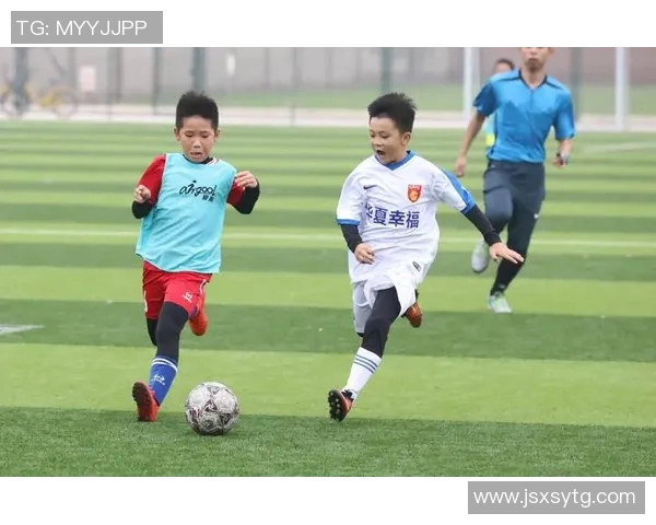 足球明星为何在比赛中选择替补角色的深层原因分析