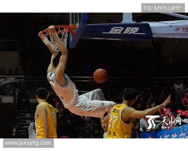 志杰队迎战南区足球会争夺联赛关键三分激战即将上演