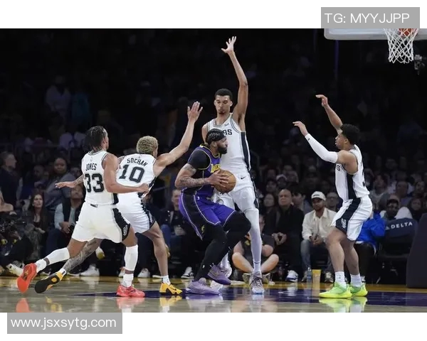 湖人西决对决马刺全景分析与赛季回顾展望未来对抗之路